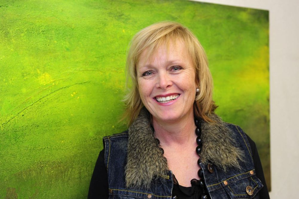 Nadja Comboeuf - Kunstmalerin und Malkursleiterin NadjasArt.ch in Fehraltorf